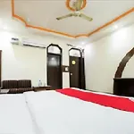 Hotel Viraat