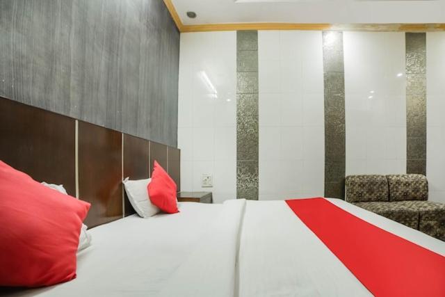 Viraat Hotel